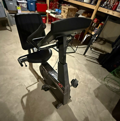Nautilus HR 1000 Vintage Recumbent Exercise Bike, Adjustable Seat, Black