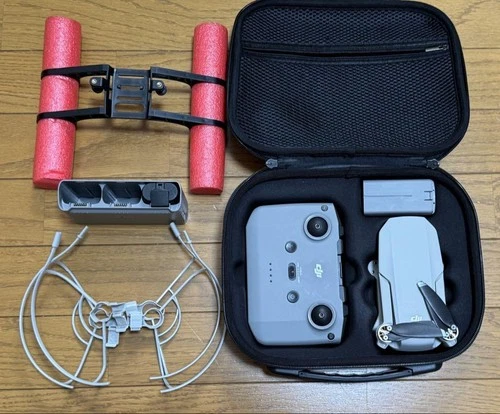 DJI Mini 2 Drone Full Set RC Controller 2 Battery Propeller Guard Bag Charger - Picture 1 of 9