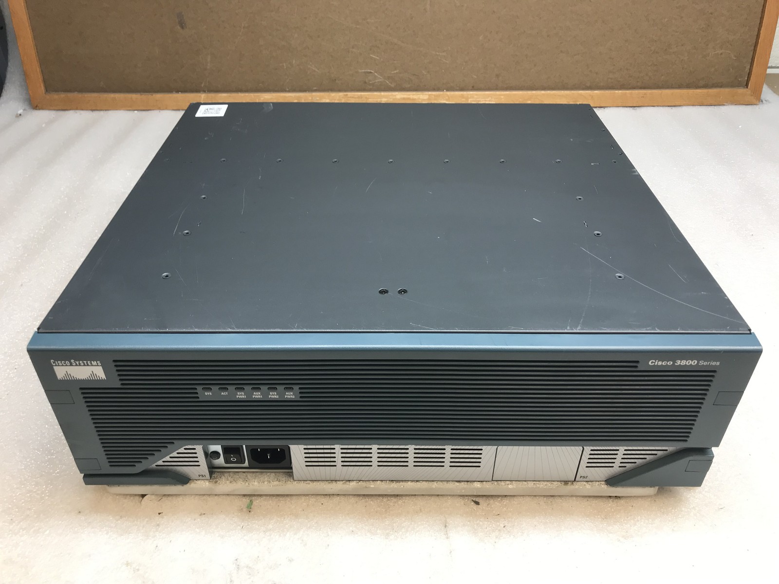 CISCO 3845 Intergrated Router IOS 15.1 1GB Dram/256MB Flash with Power Cable