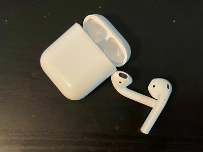 Apple AirPods White In Ear Headset with Charging Case 2nd
