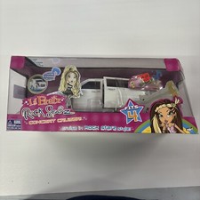 BNIB 2004 MGA Lil Bratz doll Rock Starz Concert Cruiser car