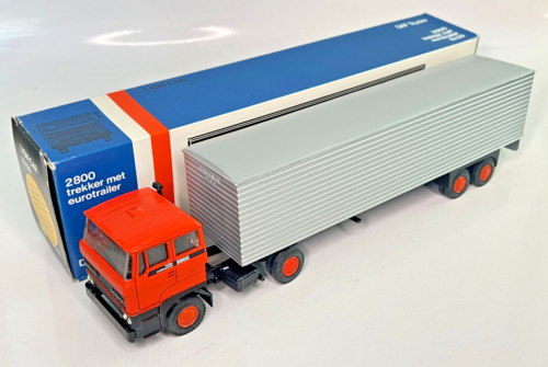 Lion Car 1/50th Scale No. 59 DAF 2800 Tractor Trailer Euro Trailer - Picture 4 of 7