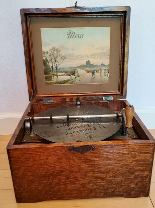 Antique  MIRA  Mechanical Music Box Late 1800's