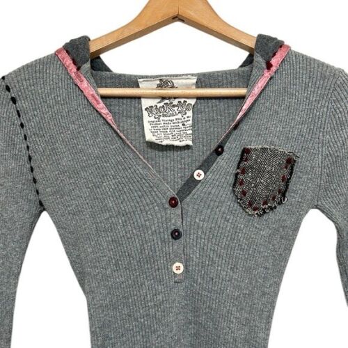 Y2K Haut Manches Longues Femme Petit Nick et Mo Gris Stretch Capuche Grunge Fairy - Photo 2 sur 9