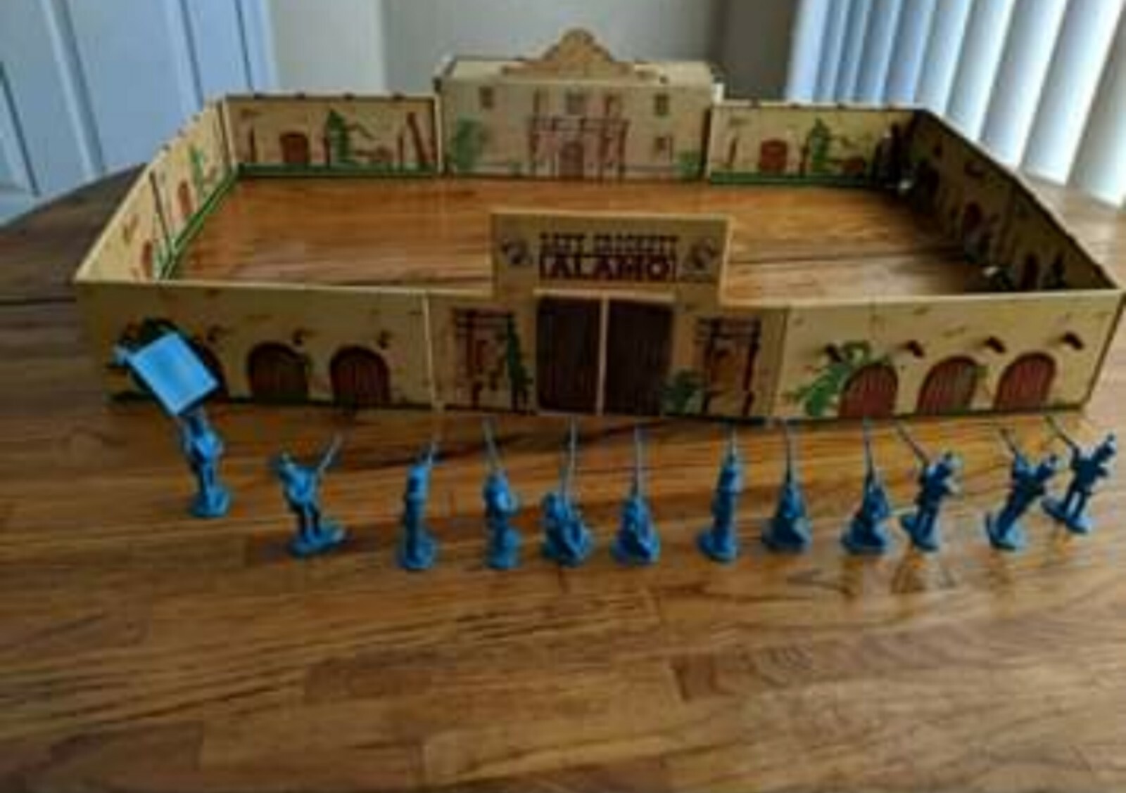 Marx Alamo Reissue Tin Litho Set With catwalk pegs (12) PCs figures not