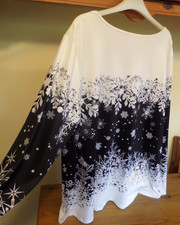 SALE BARGAIN NEW BEAUTIFUL BLACK & WHITE LONG SLEEVE TUNIC TOP  SIZE 22 3XL