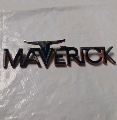 70-75 Ford Maverick - Vintage Metal Emblem Badge - D0DB-16098 READ