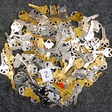 Lot 2 of Misc Cut Keys 2 Pounds LBS for Arts Crafts Steampunk Projects Hobby