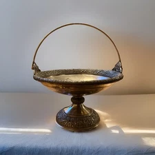 Antique Brides Basket Silverplate Middletown Plate Co Engraved Birds And Floral