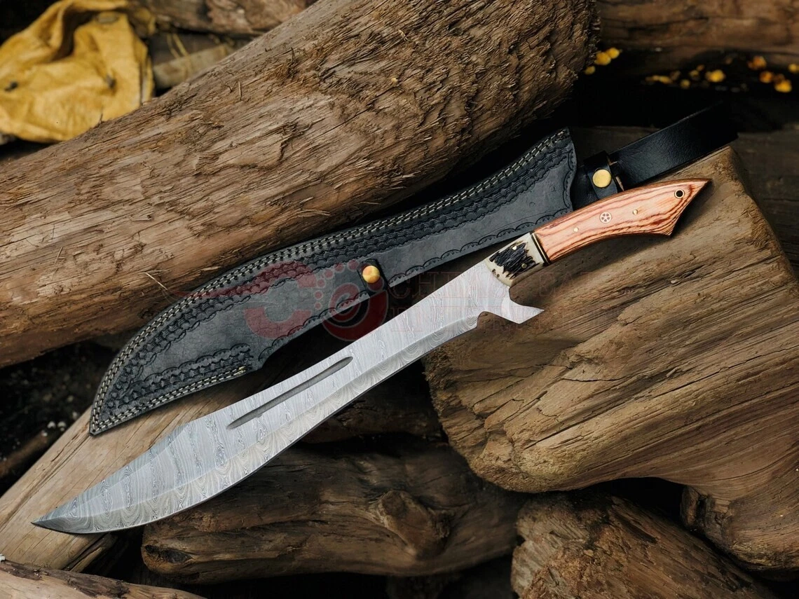 NEW BALANCE Coltello machete in acciaio damascato fatto a mano personalizzato con manico in legno marrone Pakka