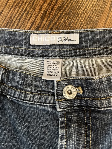 Chico's Platinum Ultimate Fit Slim Leg Denim Blue Jeans 2.5 Short Inseam 25.5 - Picture 5 of 8