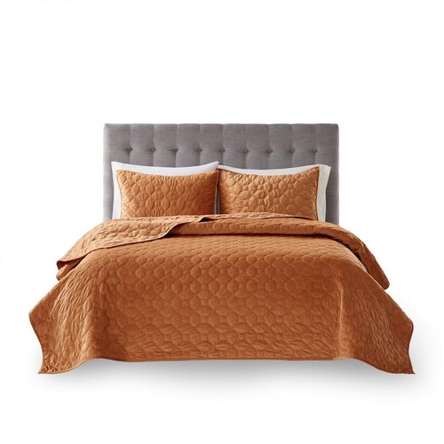 Gracie Mills Gayle 3-Piece Casual Geometric Velvet Quilt Set - Picture 38 of 49