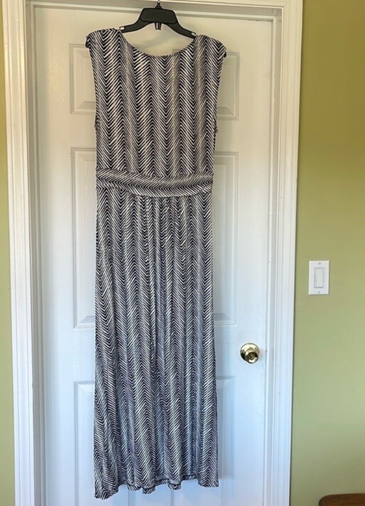Talbots - Navy & White Zigzag Pattern Maxi Dress … - image 2