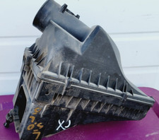 2010-2013 Jaguar XJ XJL 5.0L Driver side engine Air Filter Box