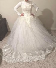 Ball Gown Wedding Dress with Lace Corset Size 4-6