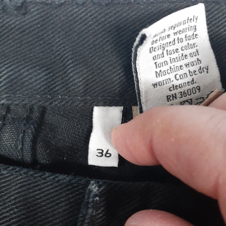 Jeans vintage Calvin Klein 36 x 30 masculino preto algodão denim botão zíper mosca - Imagem 4 de 4