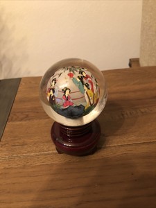 Chinese Inside Reverse Painting Glass Globe Ladies In Garden With Stand H:12cm