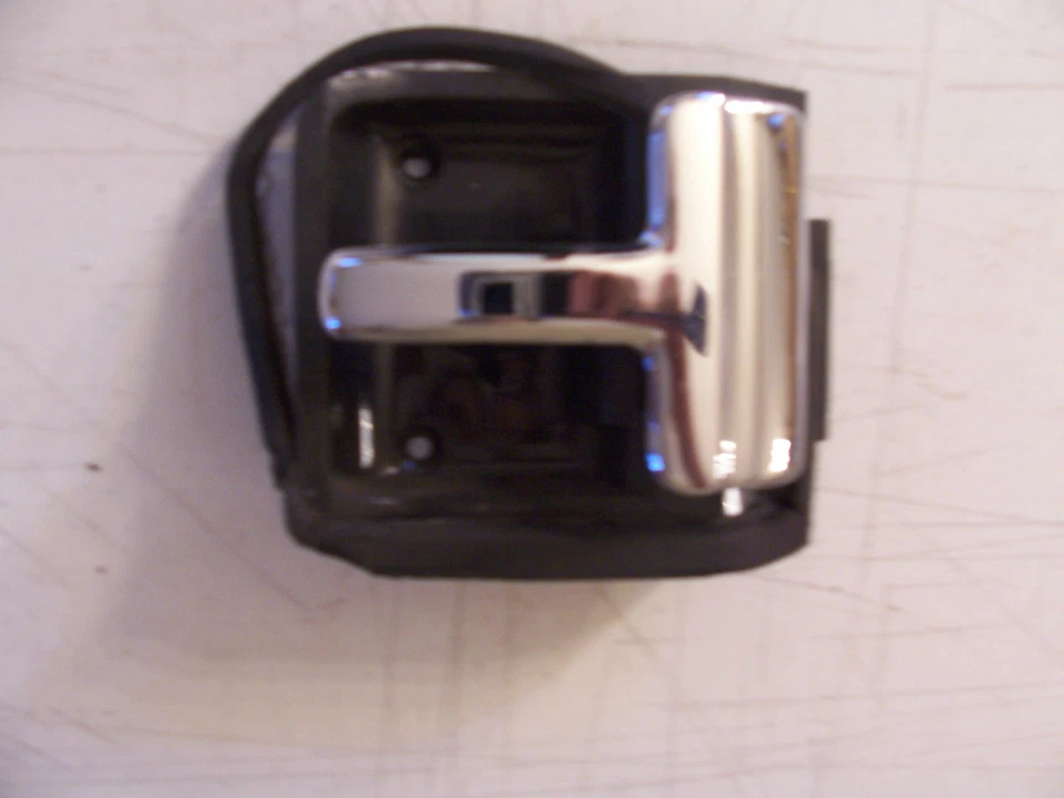 MANIJA PUERTA INTERIOR CONTINENTAL INTERIOR DERECHA OEM USADA LINCOLN 88 89 90 91 92 93 Foto 2 de 4