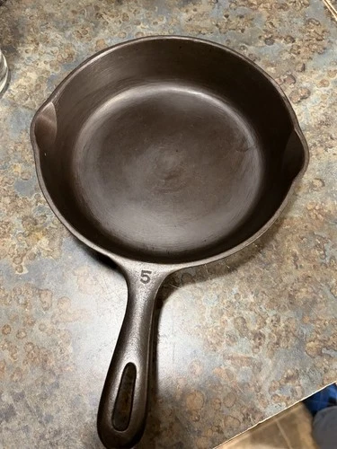 Wagner #5 Unmarked 8.5” Skillet Vintage Cast Iron Restored