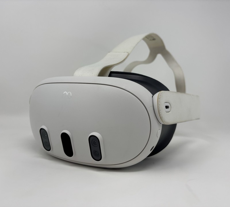 Meta Quest 3 128GB All In One VR Headset Only Tested Working
