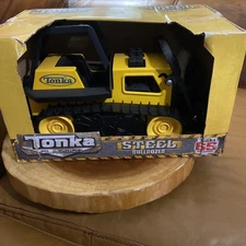 Tonka  65th Anniversary Steel Classics Bulldozer New in Box 