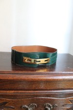 Hermès ceinture taille haute modèle "Kelly" en cuir vert sapin