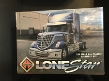 MOEBIUS 1300 INTERNATIONAL LONESTAR TRUCK MODEL KIT-NIB-1/25 SCALE