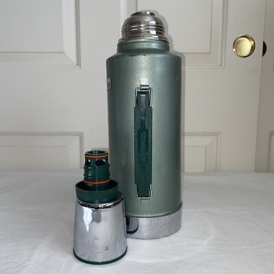 Aladdin Stanley Half Gallon Thermos A-945DH Unused RH94 Handle 13B