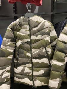 nike sportswear down fill windrunner camo
