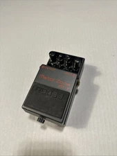 BOSS MT-2Metal Zone  Guitar Effects Pedal