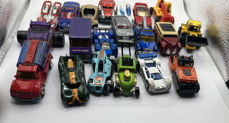 Hotwheels Matchbox 20 Piece Diecast Car Lot 1:64 - Image 2 of 4