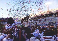 Dexter Mccluster signed NFL football 8x10 photo W/Cert Autographed (A0310