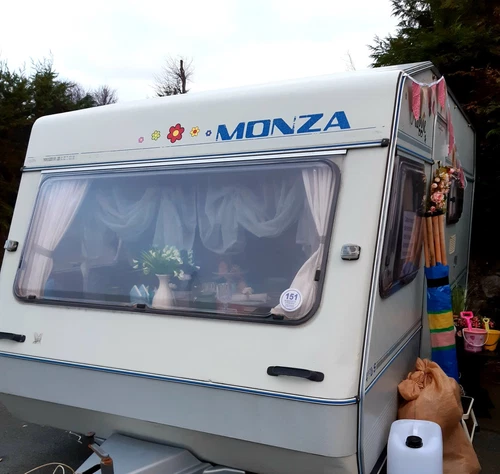 BEAUTIFUL VINTAGE RETRO 4 BERTH ABI MONZA CARAVAN+ACCESSORIES FOR SALE - Picture 2 of 24