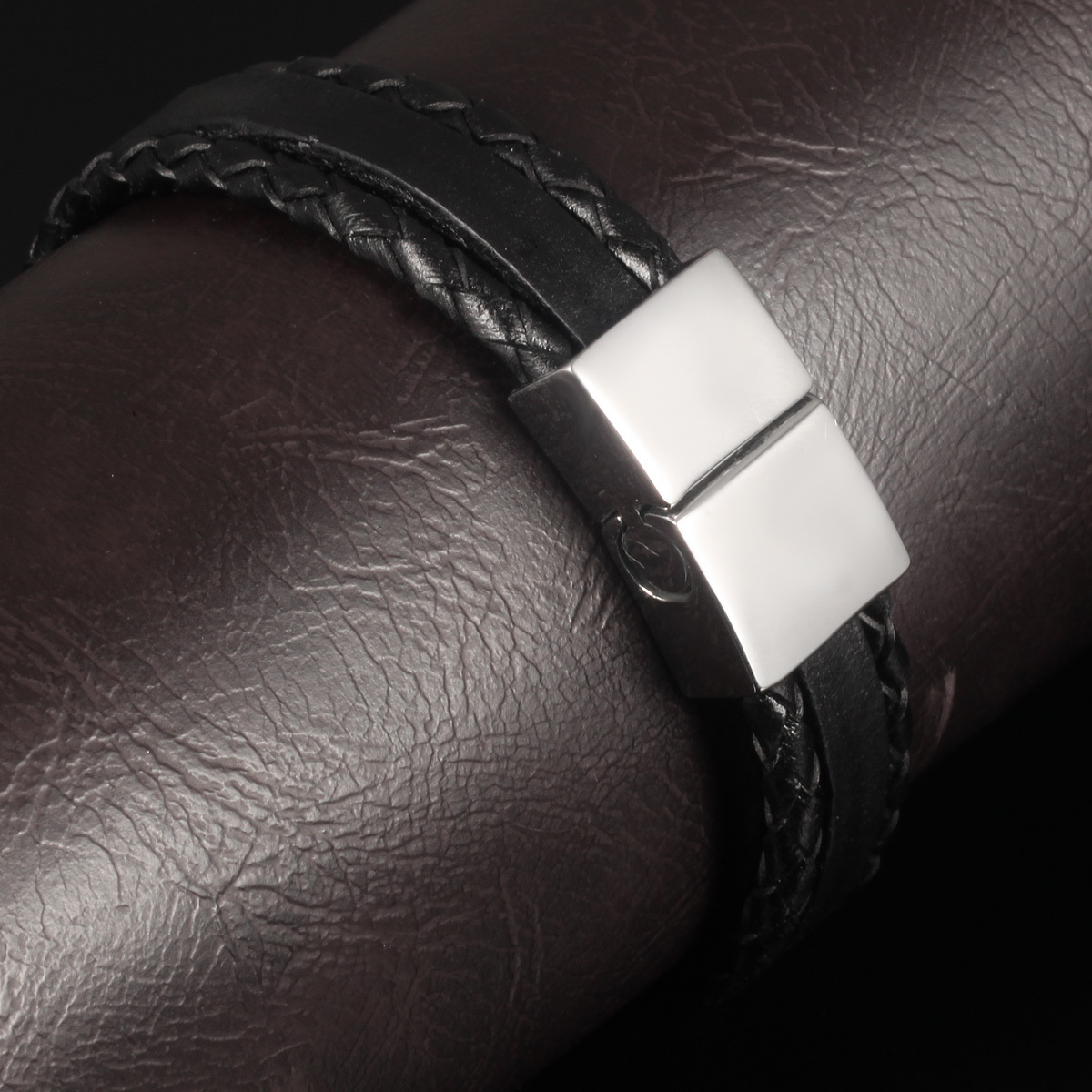 『HER LEATHER BRACE BLACK』 Stainless Steel Genuine Leather Bracelet Black Silver Men's Unisex