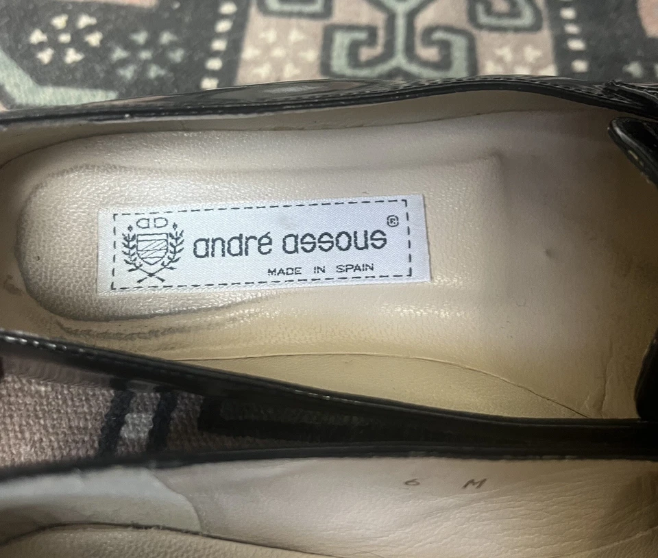 Zapatos mocasines clásicos Andre Assous charol negro 6 Foto 3 de 4