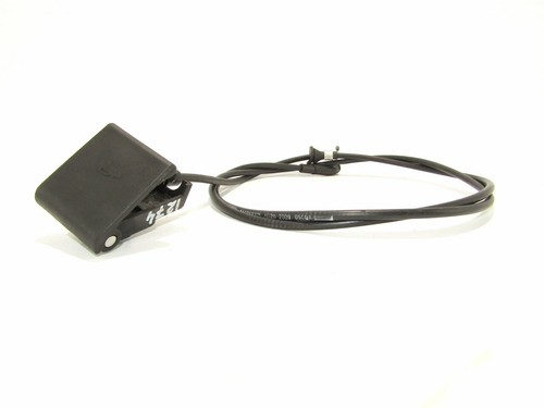 Ford Focus MK2 2008 BONNET HOOD OPEN RELEASE HANDLE LEVER Motorhaubenöffner