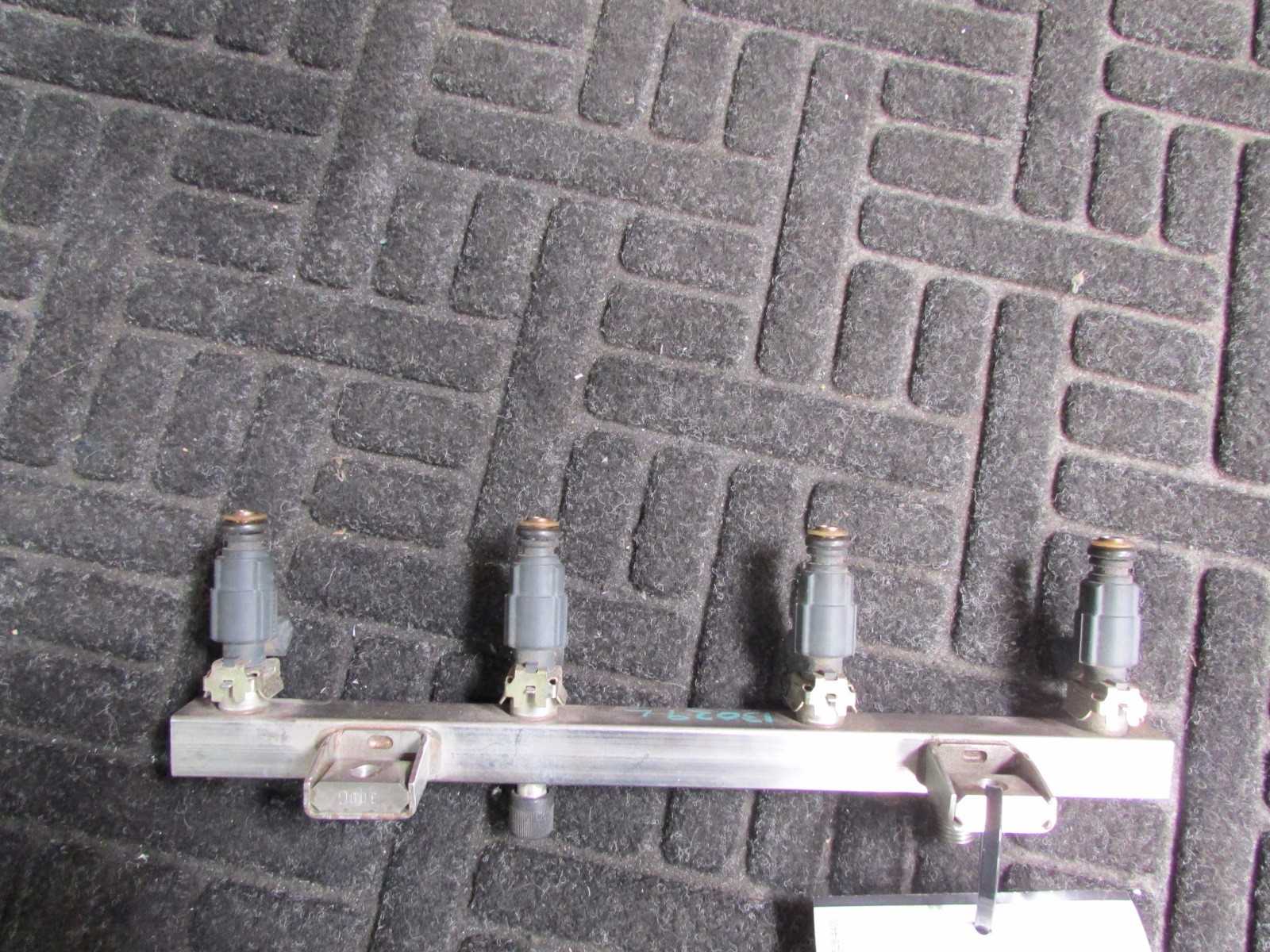 Ferrari 360, LH, Left Fuel Rail With Injectors, P/N 178494, Used