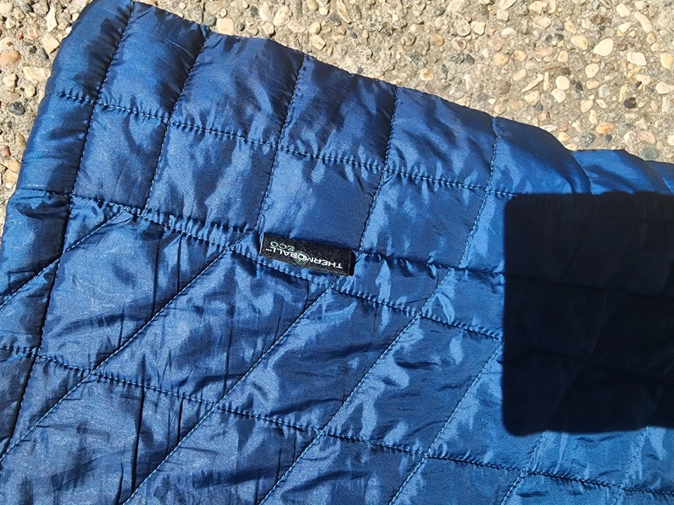 The North Face Women’s Quilted Thermoball  Blue Size Medium Full Zip - Image 3 of 4
