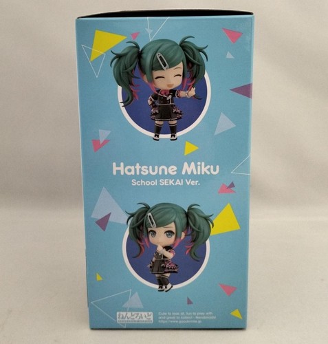 Good Smile Company Nendoroid 2193 Hatsune Miku Classroom World Ver. - Picture 13 of 17