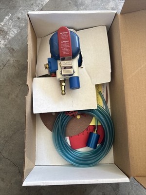 NEW NOS IN BOX Hutchins 7544 Orbital Action Air Sander