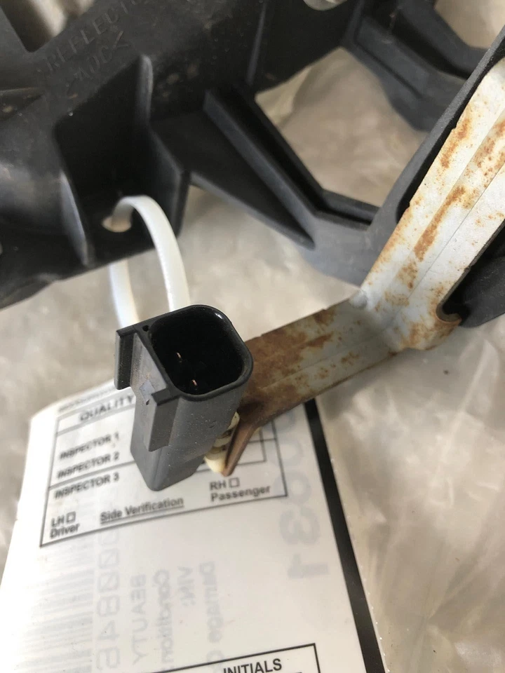 Mercedes-Benz ML 430 2001 luz antiniebla lado derecho del pasajero OEM Foto 4 de 4