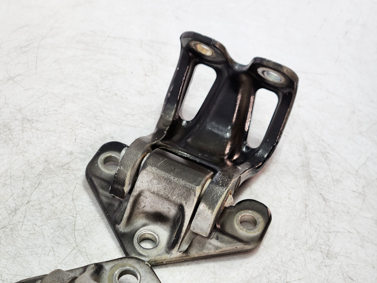 ✅ 11-16 OEM Ferrari FF Front Left Driver Door Hinge Upper Lower Black SET