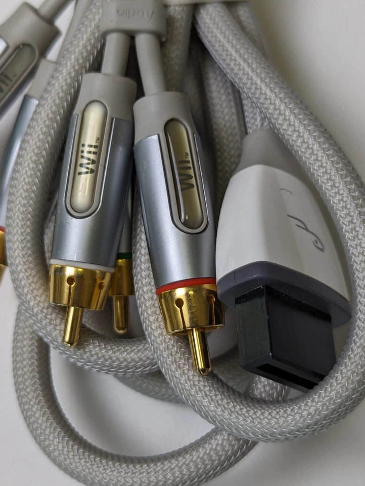 Wii U AV HD Cable Audio Video Cable High Definition Wii Component RGB Rocketfish - Image 3 of 3