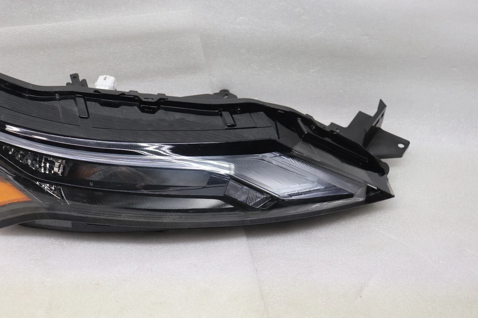 Luz de circulación diurna LED lado pasajero TYC para Nissan Rogue 2021-2024 Foto 2 de 4