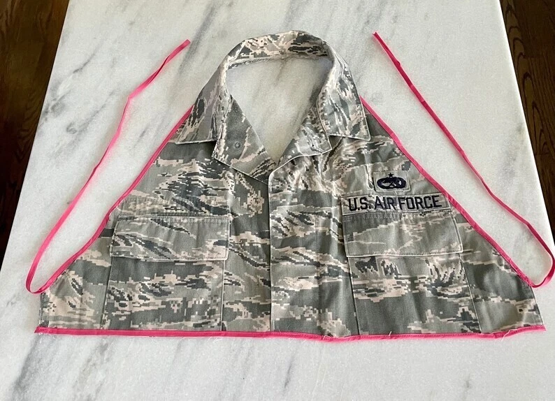 Disfraz de camuflaje de la Fuerza Aérea Halter Top Pantalones cortos hechos a mano novedad necesita costuras Foto 2 de 4