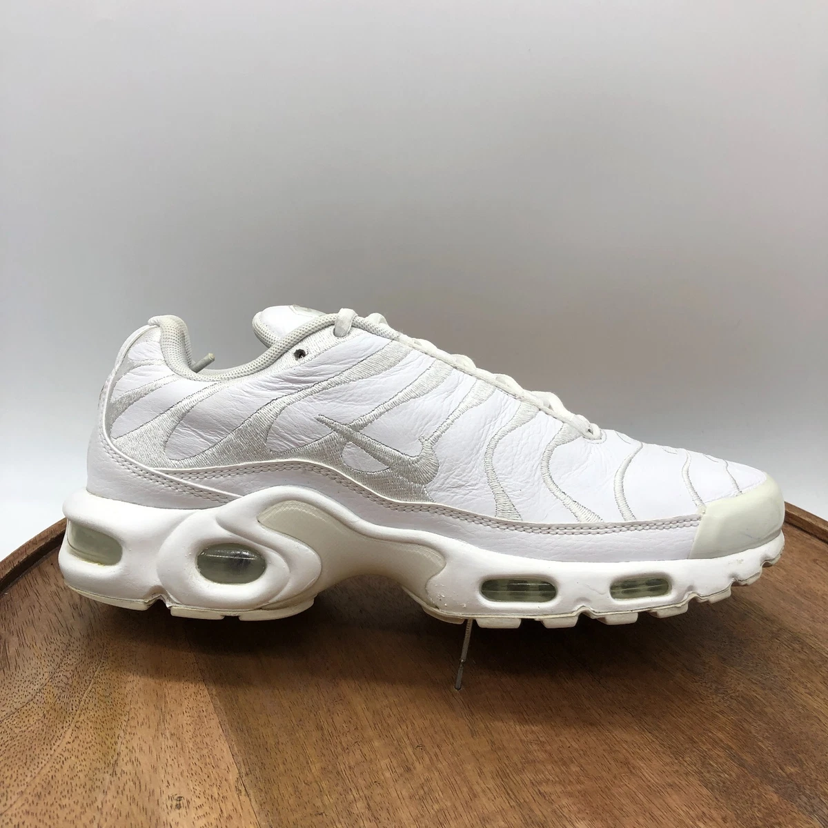 mærke navn nød destillation Nike Men&#039;s Air Max Plus TN Leather Triple White Shoes Sneakers  AJ2029-100 Size 8 | eBay