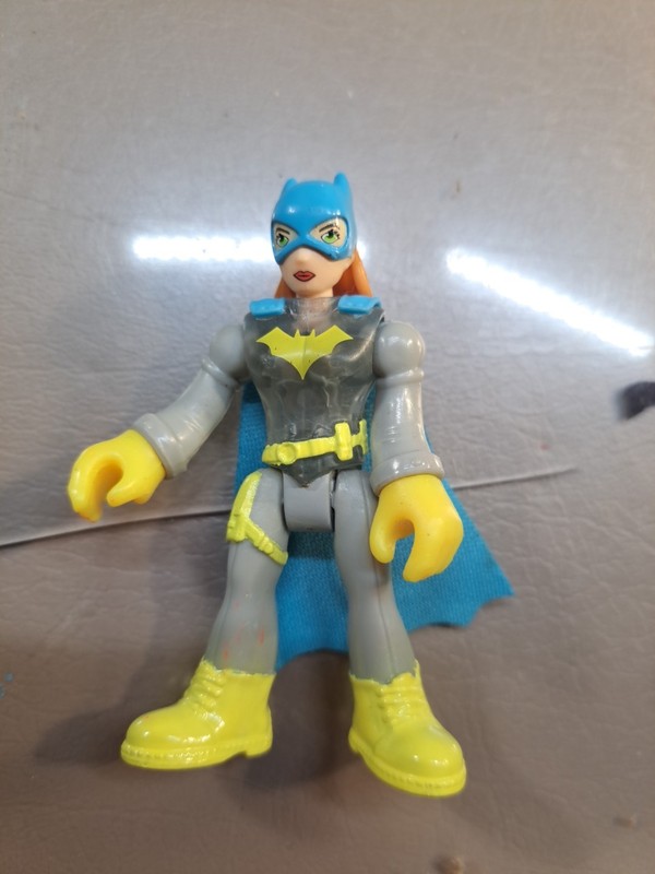 Imaginext DC Super Friends Batgirl green Eyes Blue Cloak Heroes of Gotham + Bonu
