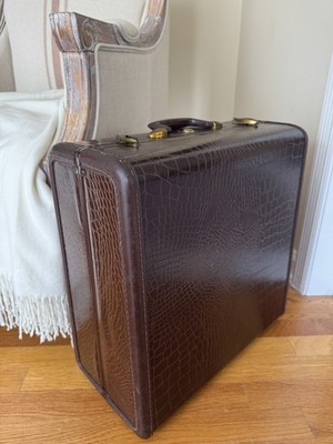 Vintage Samsonite Shwayder Bros Faux Alligator Suitcase Train Case w Key