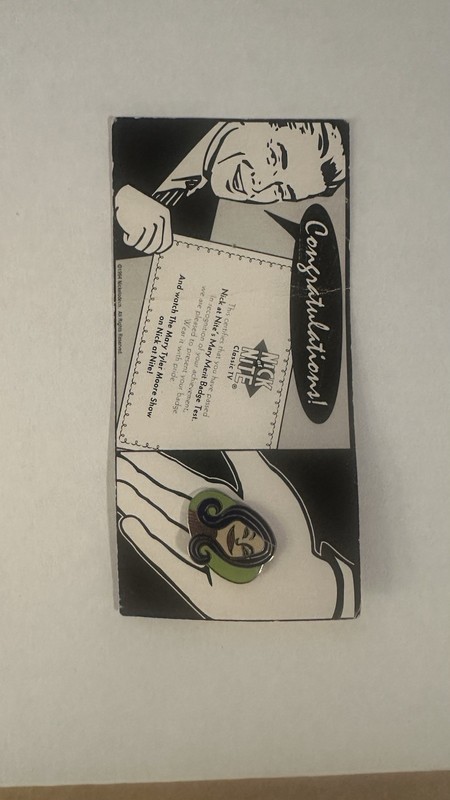 Mary Tyler Moore, Nick At Nite, Badge / Pin