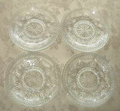 LUMINARC ANTIQUE CLEAR SAUCERS SET OF 4 NEW